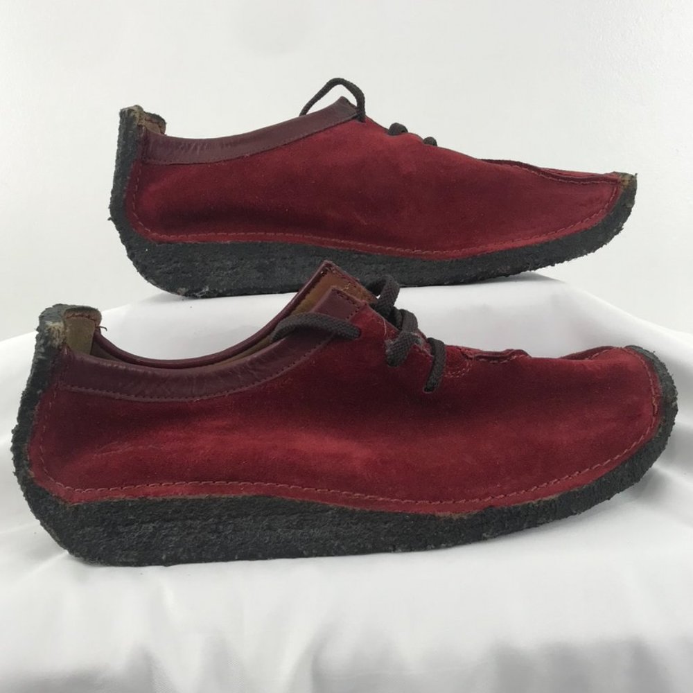 Clarks leather tie ups red Oxford